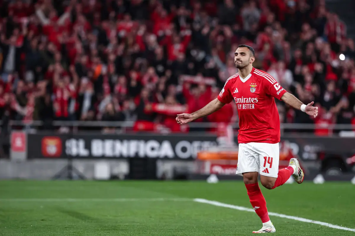 Pavlidis bisou na partida