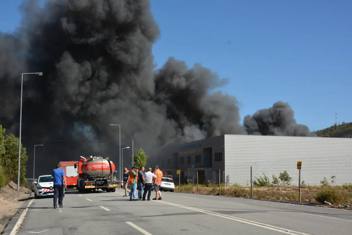 Associação alega ter sofrido avultados prejuízos e que nunca foi ressarcida pelo Estado