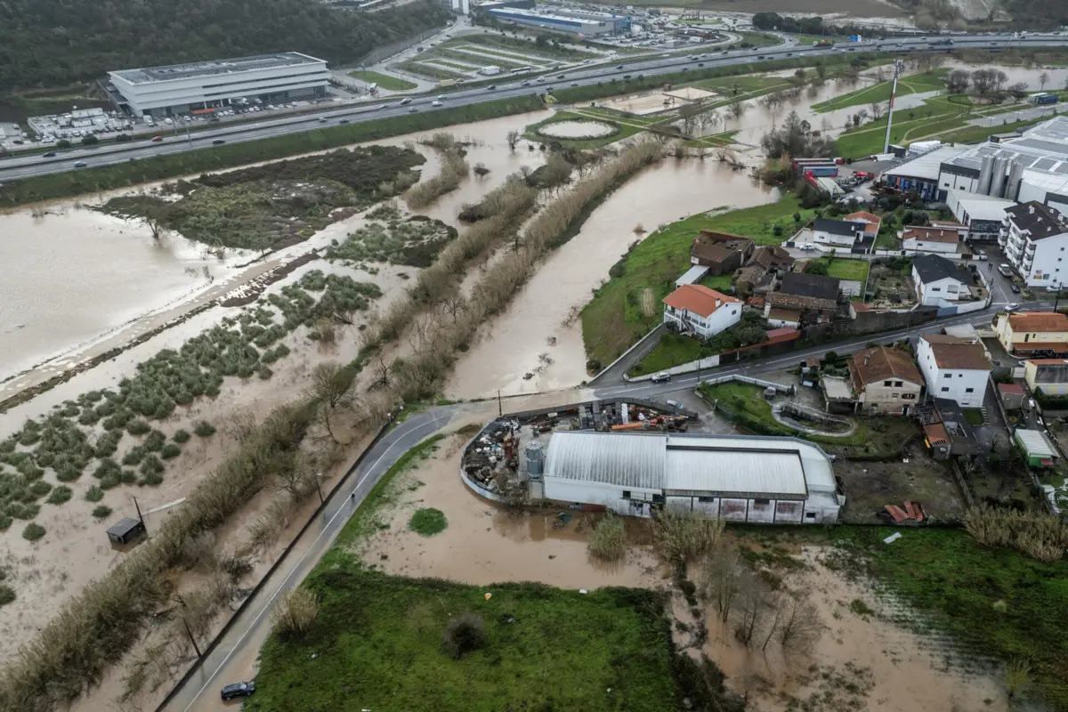 Inundações na cidade de Leiria, depois de o concelho ter sido gravemente afetado pela depressão Kristin