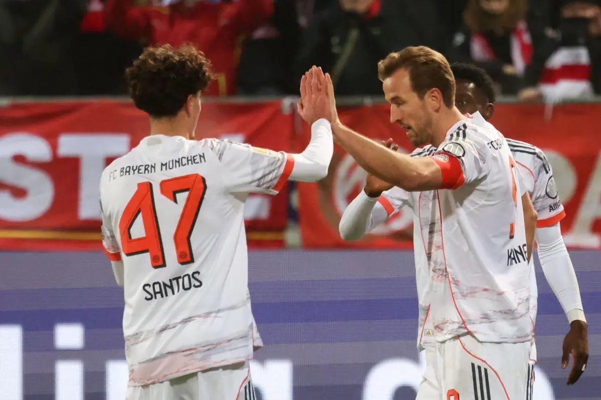 David Santos Daiber celebrou com Harry Kane