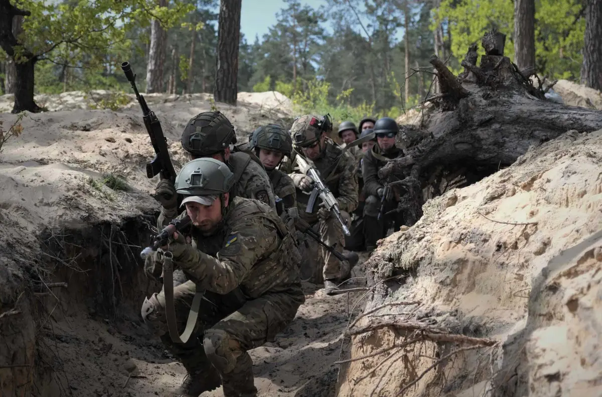 Anúncio ocorre numa altura de grandes tensões na fronteira com a Bielorrússia
