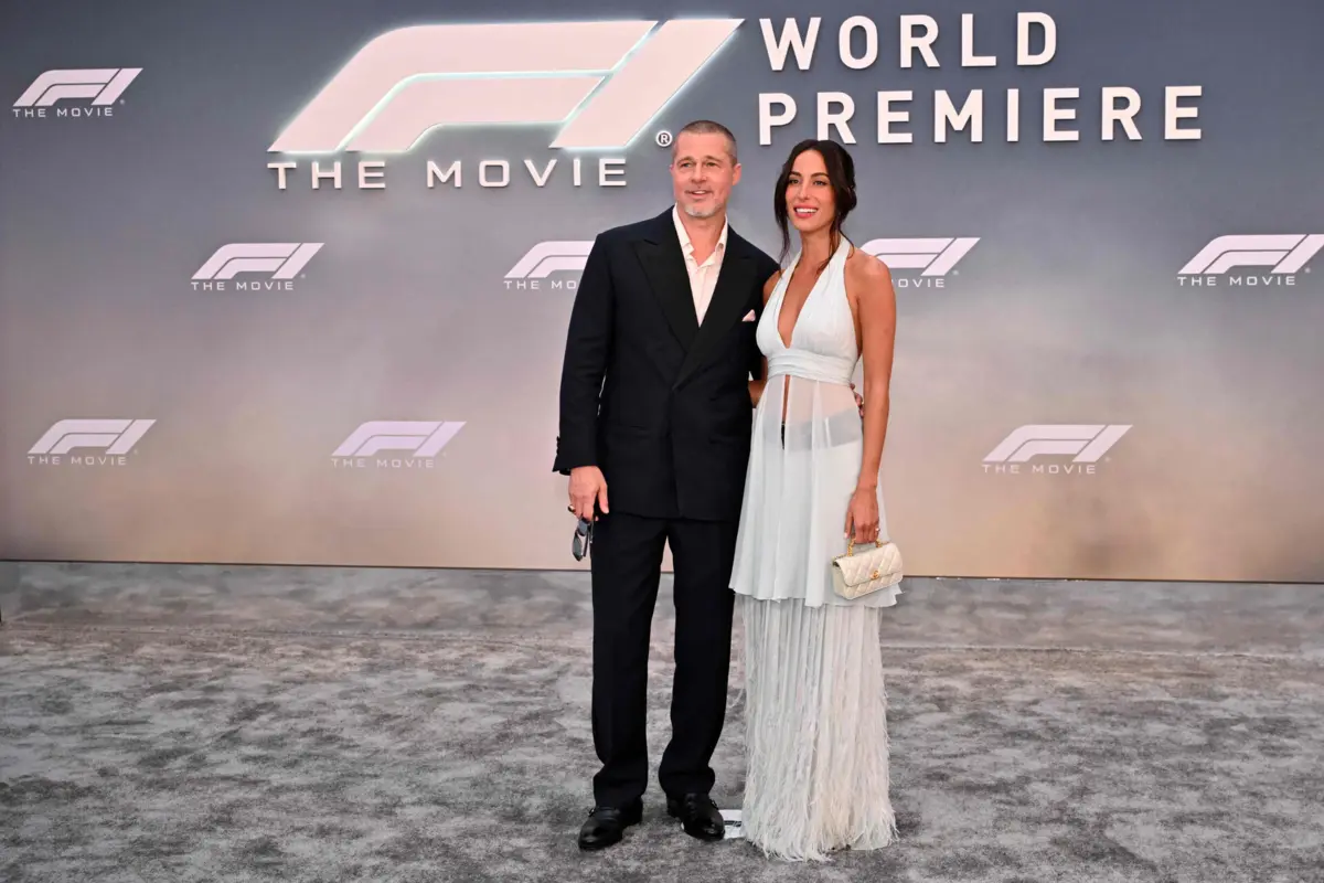 Brad Pitt e Inês de Ramon estão juntos desde 2022