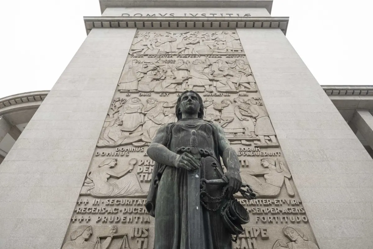 O tribunal só deu como provado que o arguido desviou e usou em proveito próprio cerca de 122 mil euros