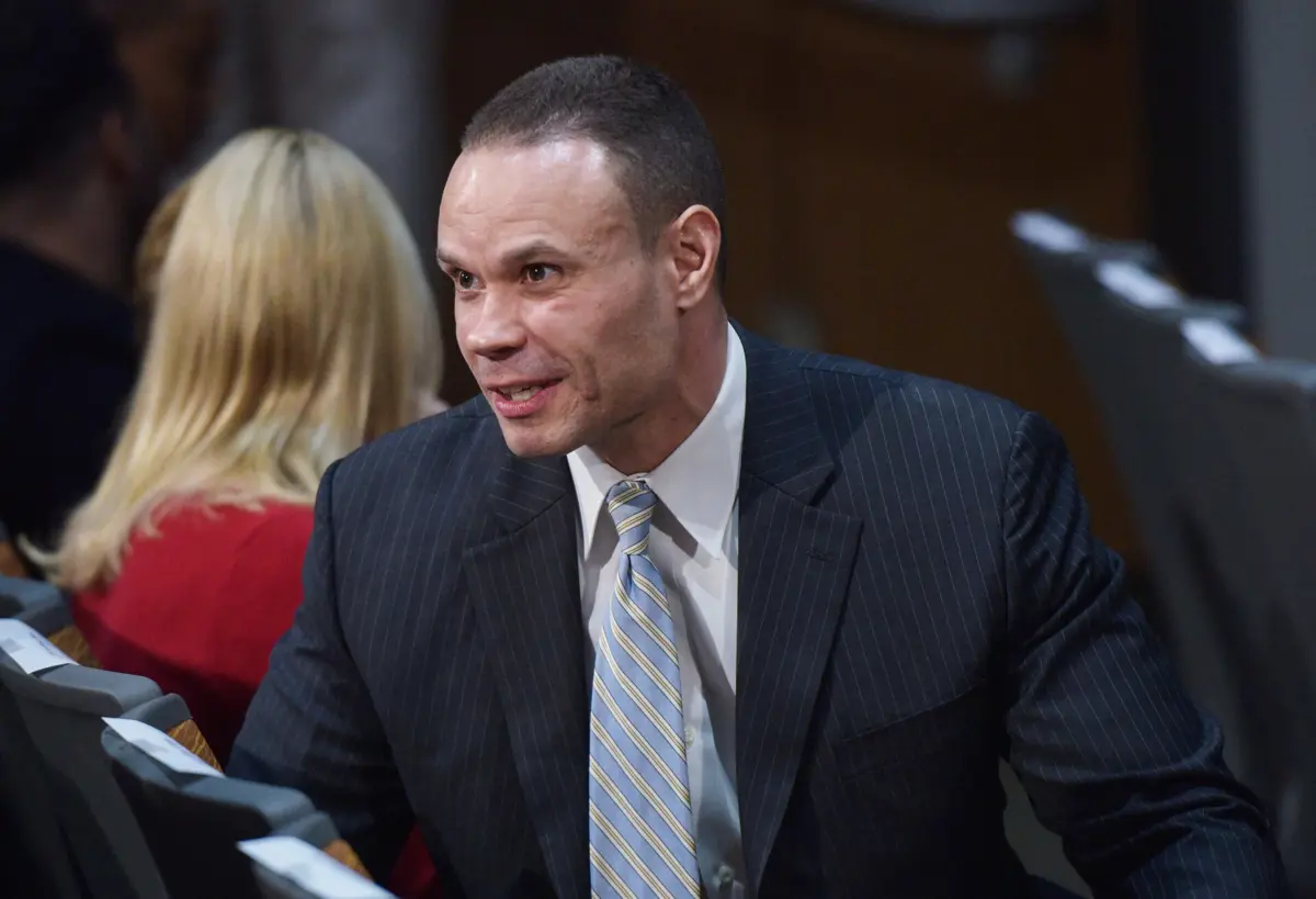 O podcast homónimo de Bongino está entre os 20 melhores dos Estados Unidos em termos de audiência