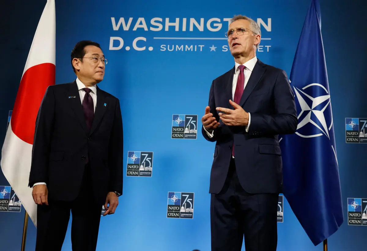 Jens Stoltenberg e 32 aliados reuniram com vários líderes da Ásia-Pacífico, como o PM japonês, Fumio Kishida