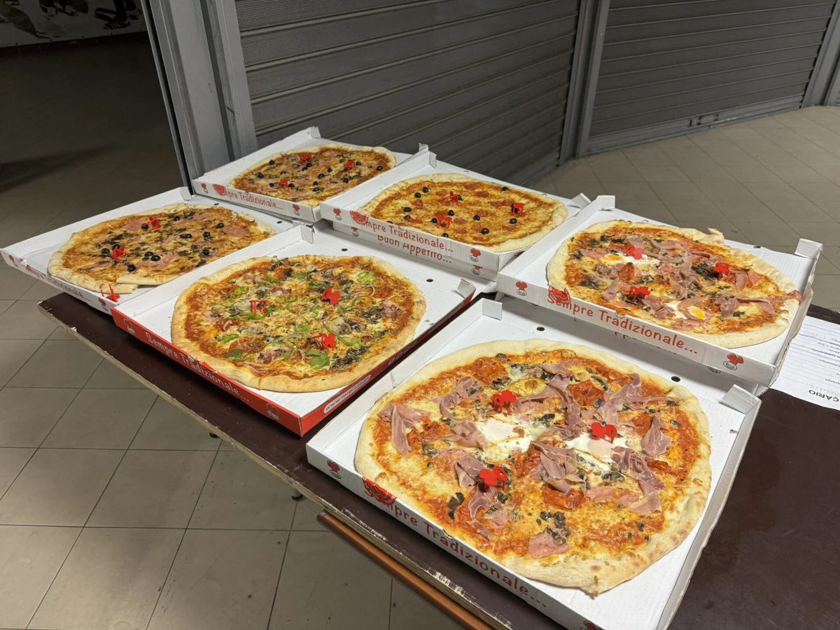 Clube ofereceu refeição a adeptos que fizeram deslocação