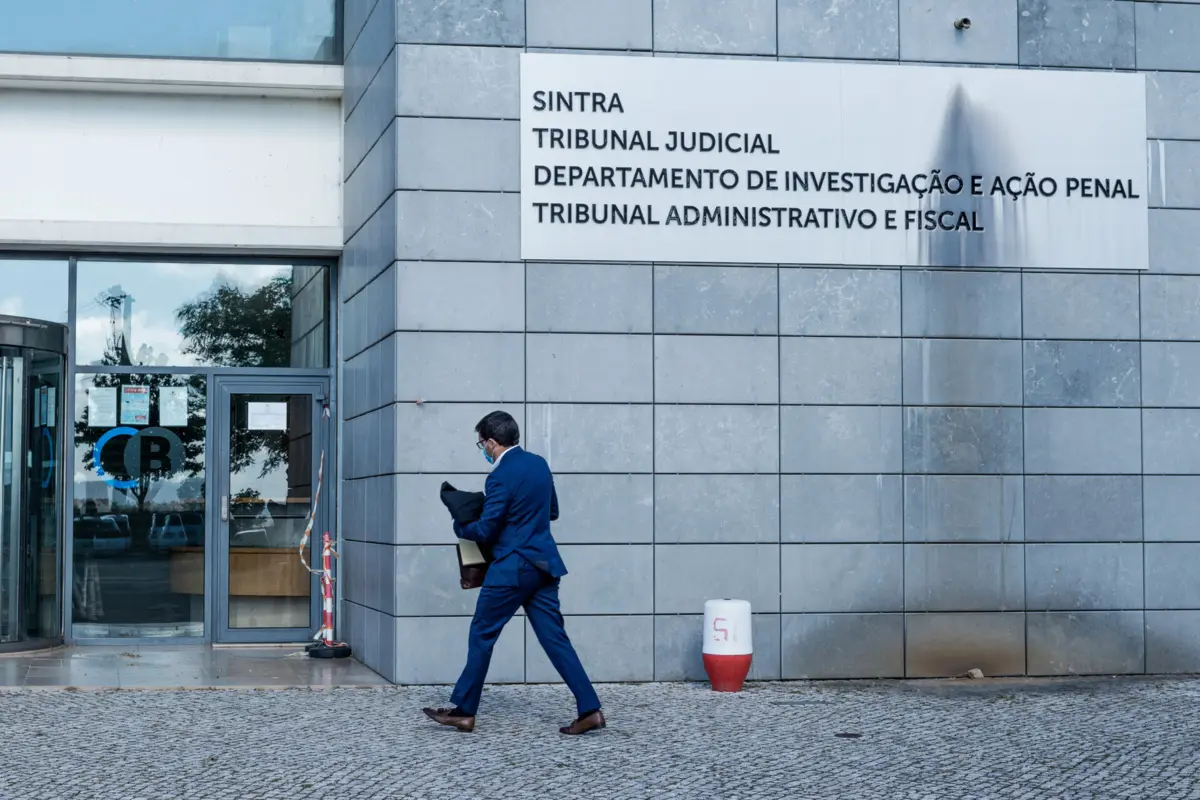 Tribunal de Sintra aplicou ao suspeito a medida de coação de afastamento da vítima