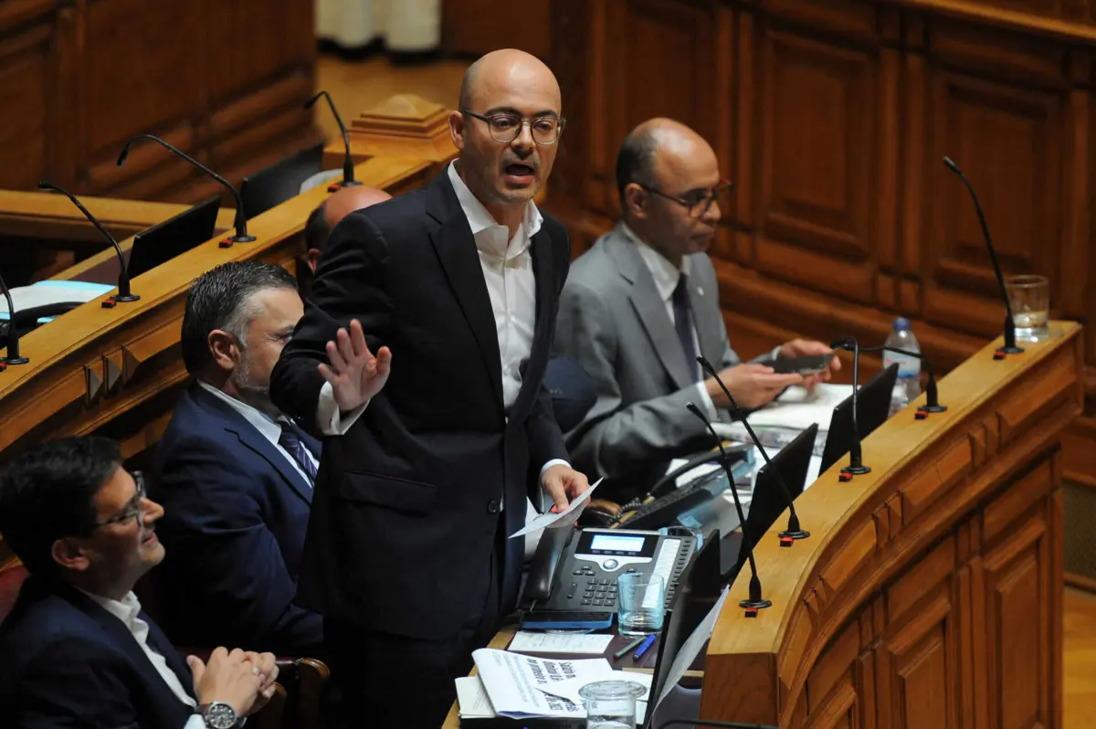 Imagem de contexto do artigo Vice-presidente do Parlamento critica intervenção “grave e indigna” de deputada do Chega