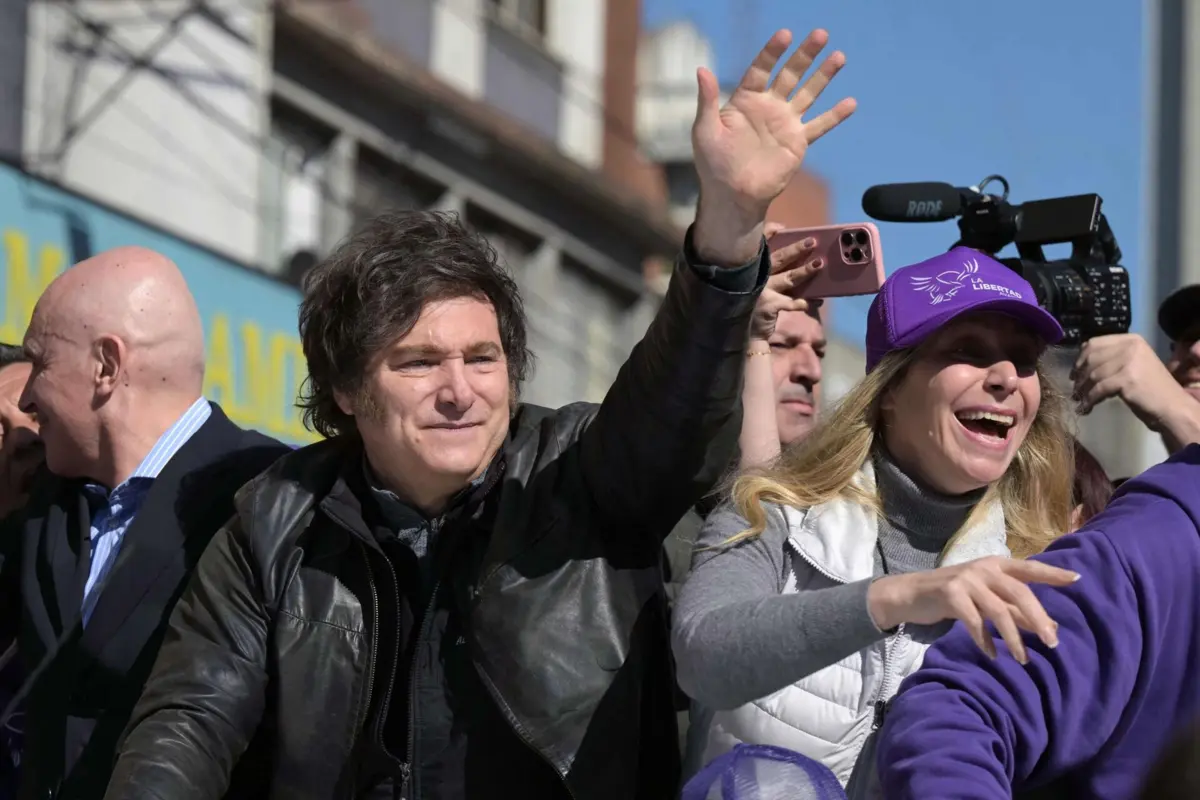 O incidente aconteceu no mesmo dia que o chefe de gabinete do Governo argentino, Guillermo Francos, afirmou que a denúncia por alegados subornos na Agência Nacional de Deficiência (Andis) é uma "operação política" orquestrada por setores "populistas"