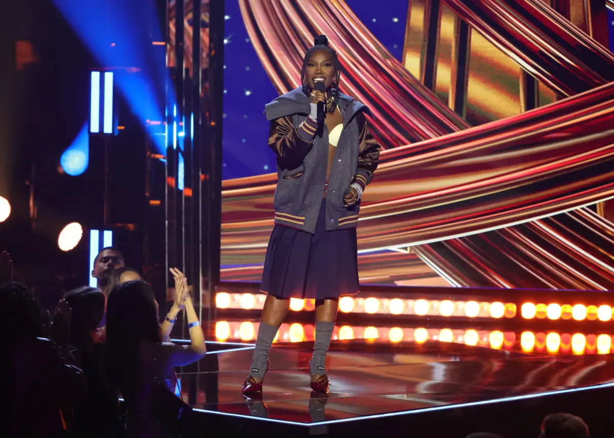 Imagem de contexto do artigo Casualidade e brilhos nos prémios de música iHeartRadio