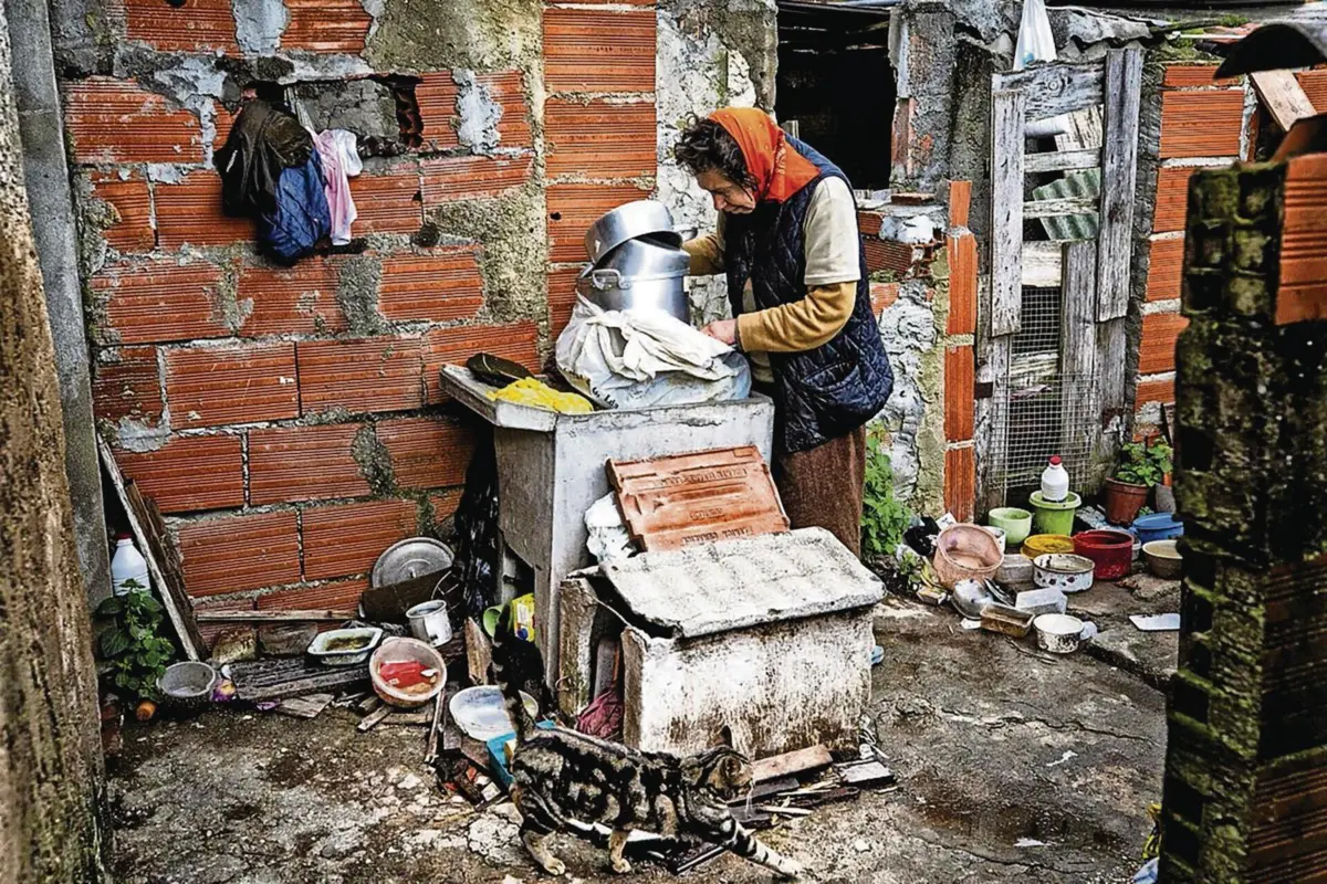 As mulheres representam 56% da população pobre