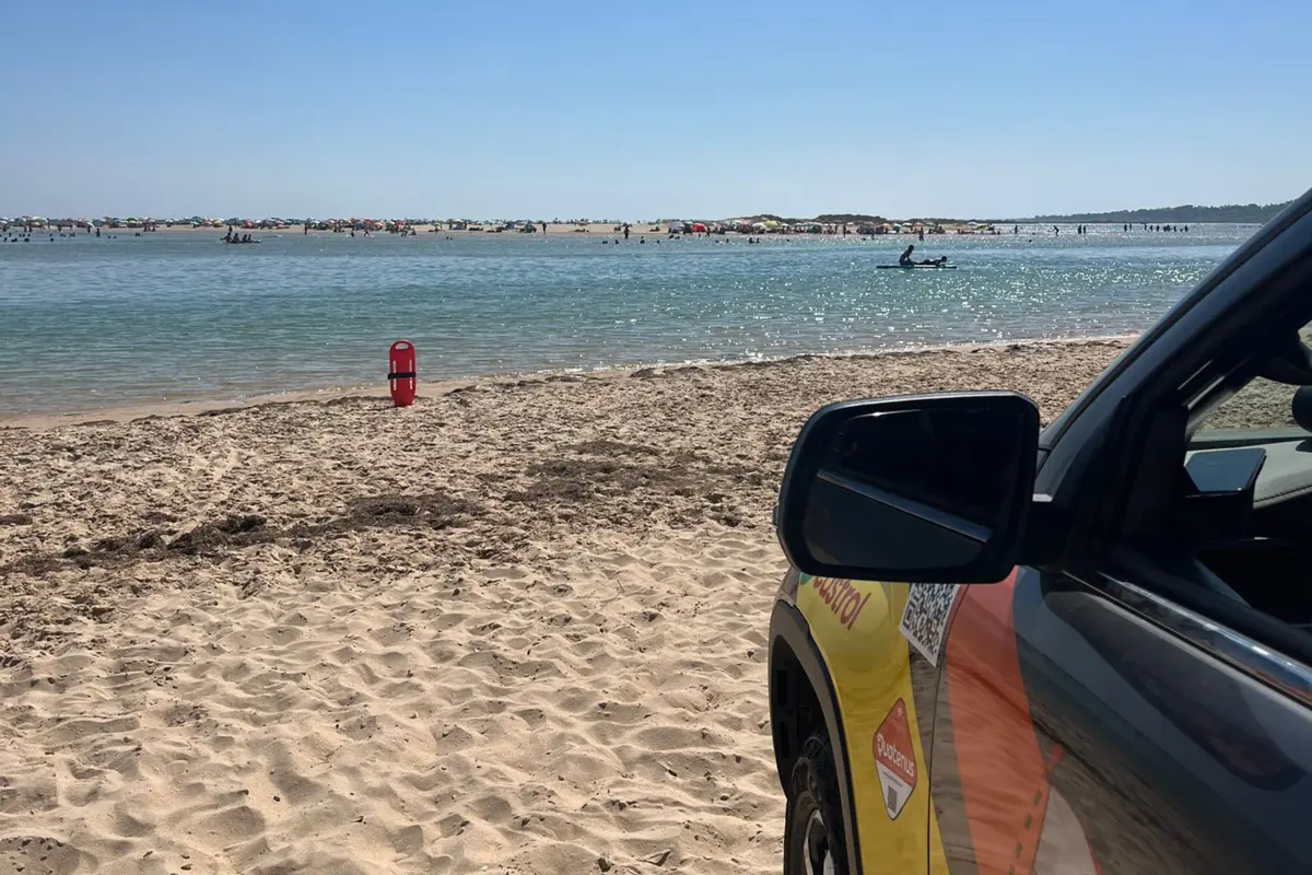 As crianças estavam a ser arrastadas pela forte corrente