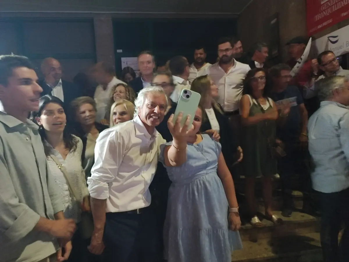 Passos vai agora cumprir o segundo mandato, sendo que em 2021 foi eleito com 52,8% dos votos, conseguindo sete vereadores, menos um do que em 2017