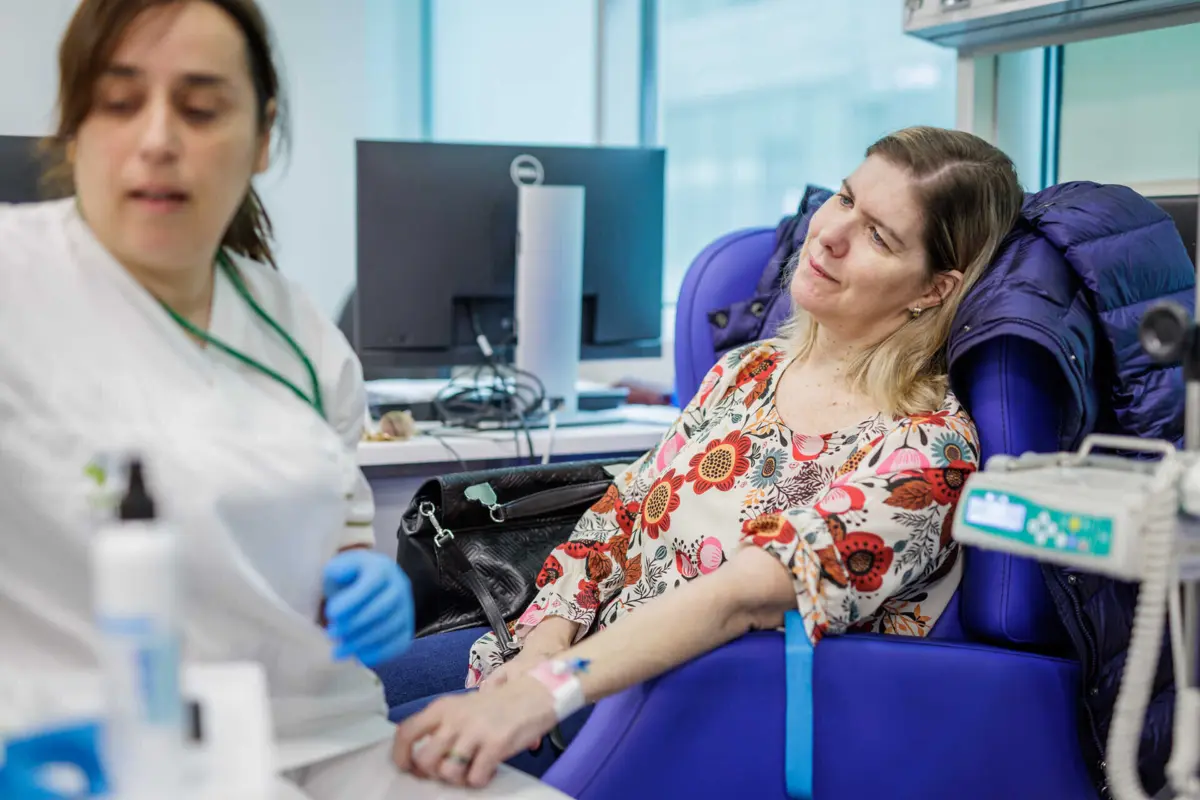 Patrícia Fernandes recebe o fármaco por via intravenosa de três em três semanas