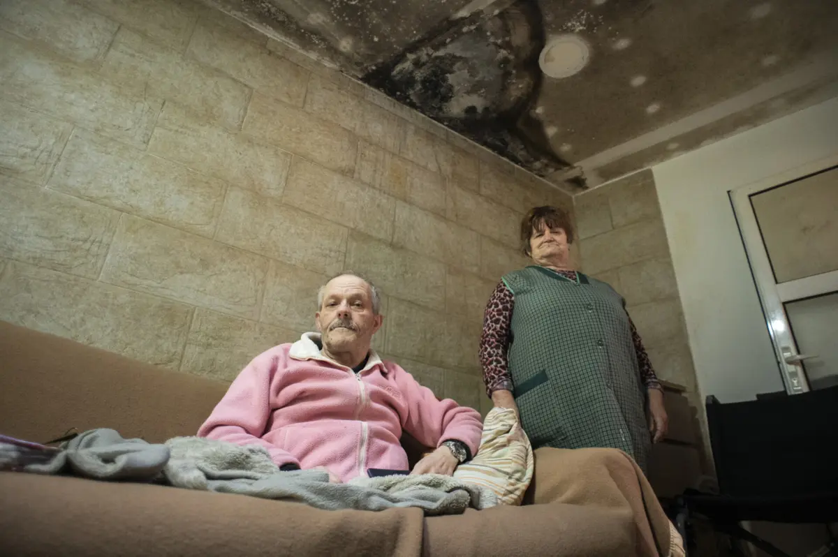 Homem teve que amputar as duas pernas há três anos e está, desde então, acamado.