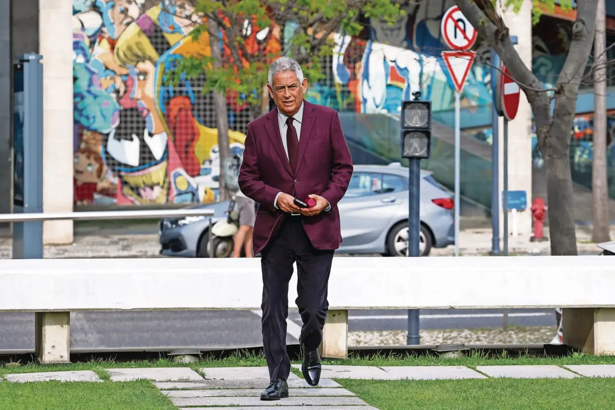 Luís Filipe Vieira aspira a voltar à presidência do Benfica