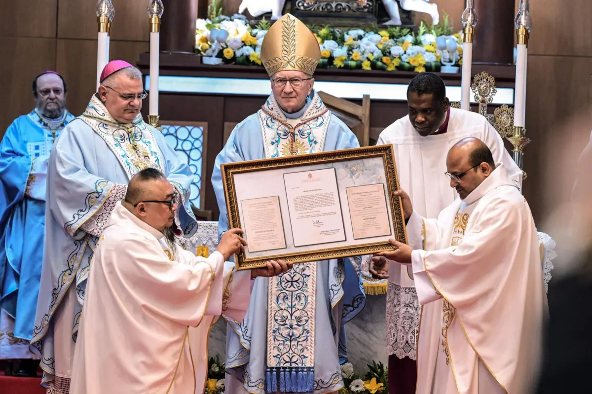 O cardeal Pietro Parolin considerou como desconcertantes alguns pontos da decisão de Itália de participar