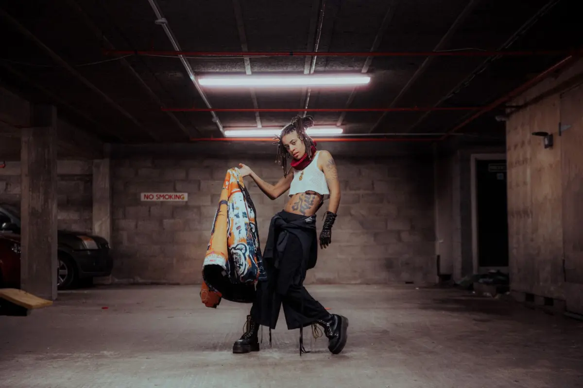 Grove estreia-se em nome próprio em Portugal em março