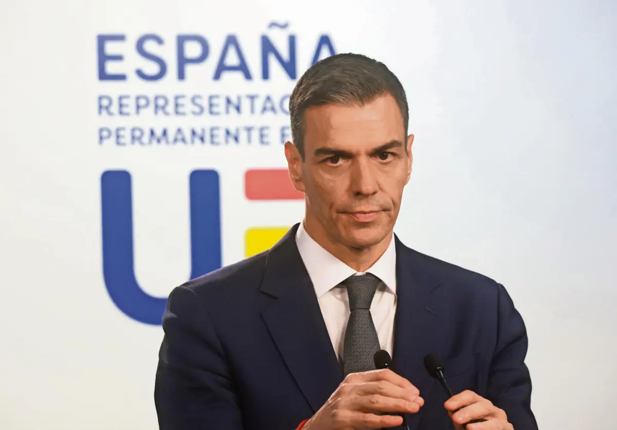 Primeiro-ministro faz frente aos tecnobilionários com a regulação da internet