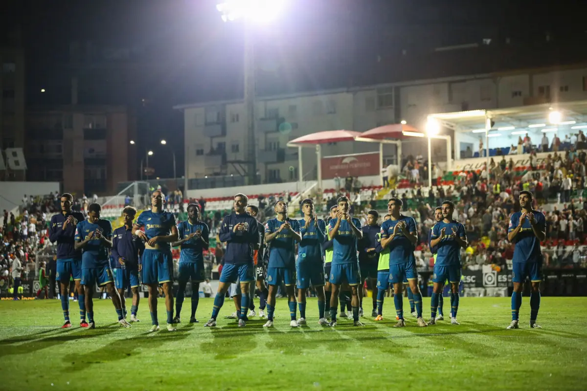 Dragões condenados a pagar várias multas pelo comportamento no encontro com o Estrela da Amadora