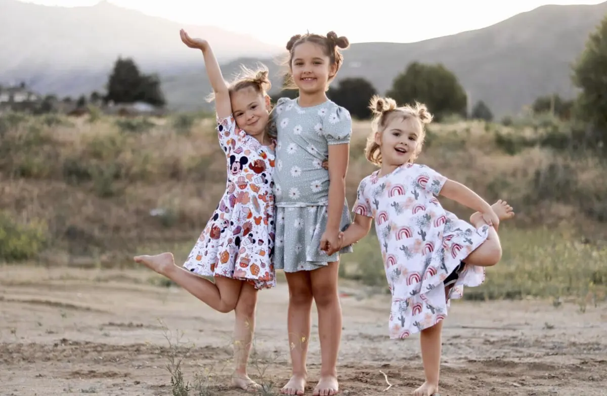 Meninas foram encontradas com sacos de plástico na cabeça