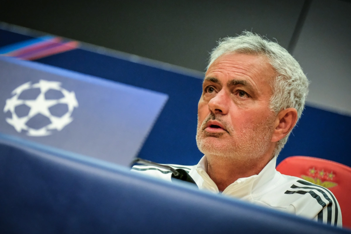 José Mourinho, treinador do Benfica