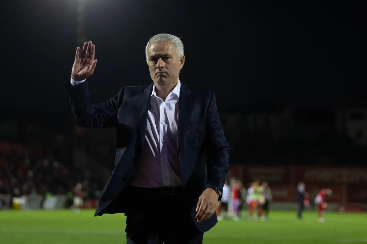 José Mourinho é o novo treinador do Benfica, após a saída de Bruno Lage