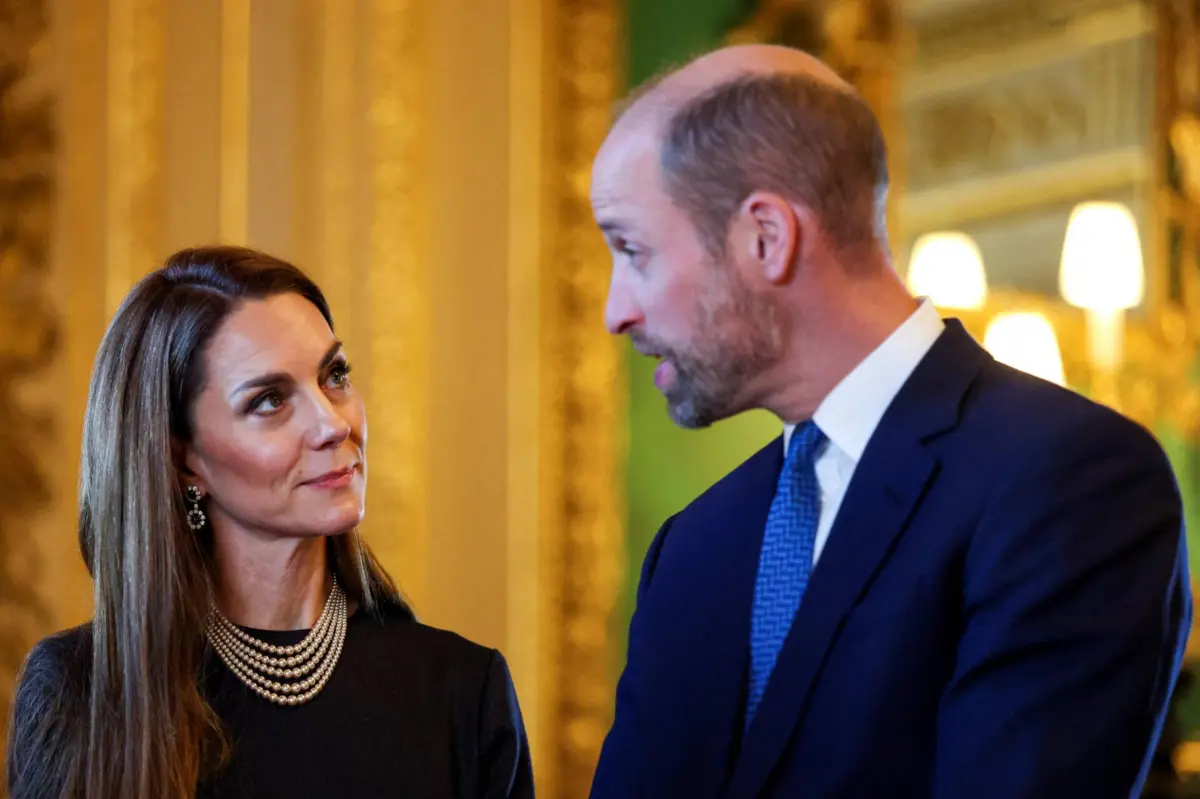 Os príncipes de Gales, William e Kate, pronunciaram-se publicamente pela primeira vez sobre as revelações do caso Epstein, sublinhando a preocupação com as vítimas