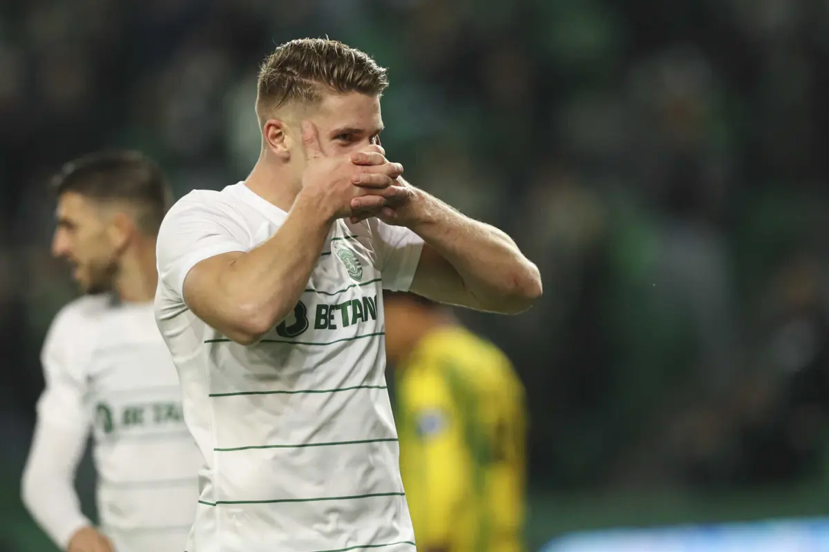 Gyokeres sempre em ação no ataque do Sporting