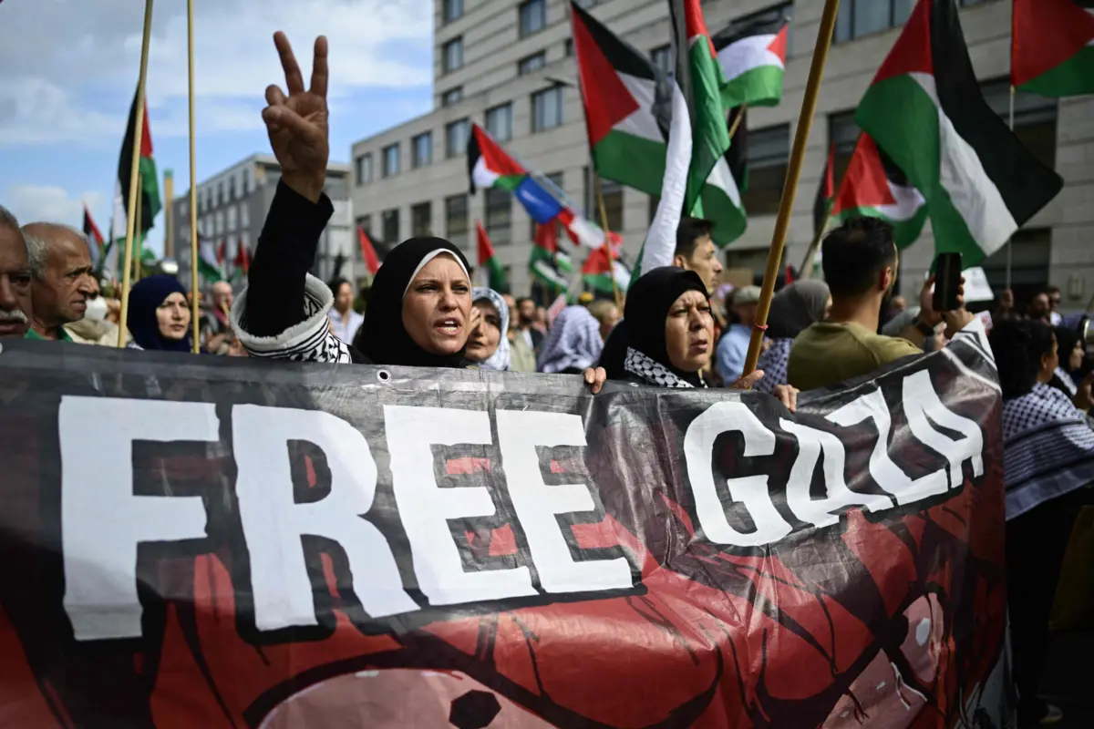 A manifestação contou com cerca de 10 mil pessoas