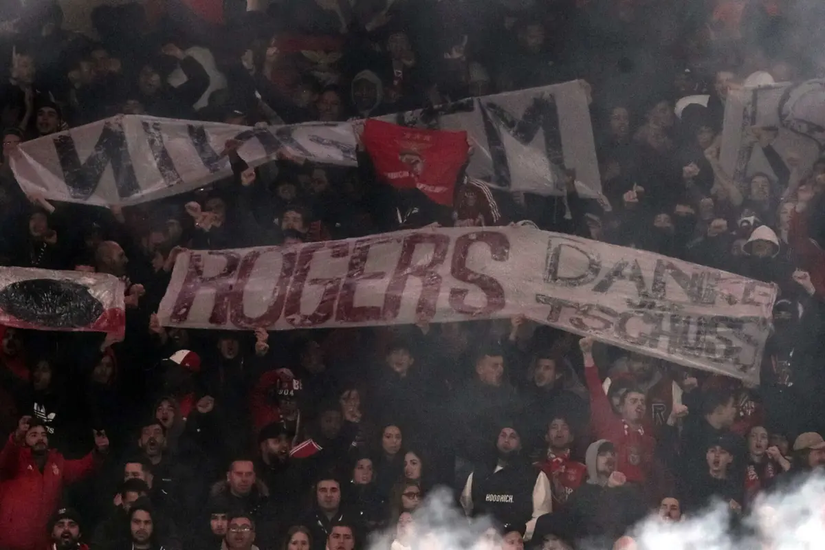 Roger Schmidt voltou a ser contestado por adeptos do Benfica