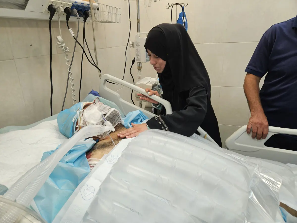 Marido de Alaa Al-Najjar está nos cuidados intensivos