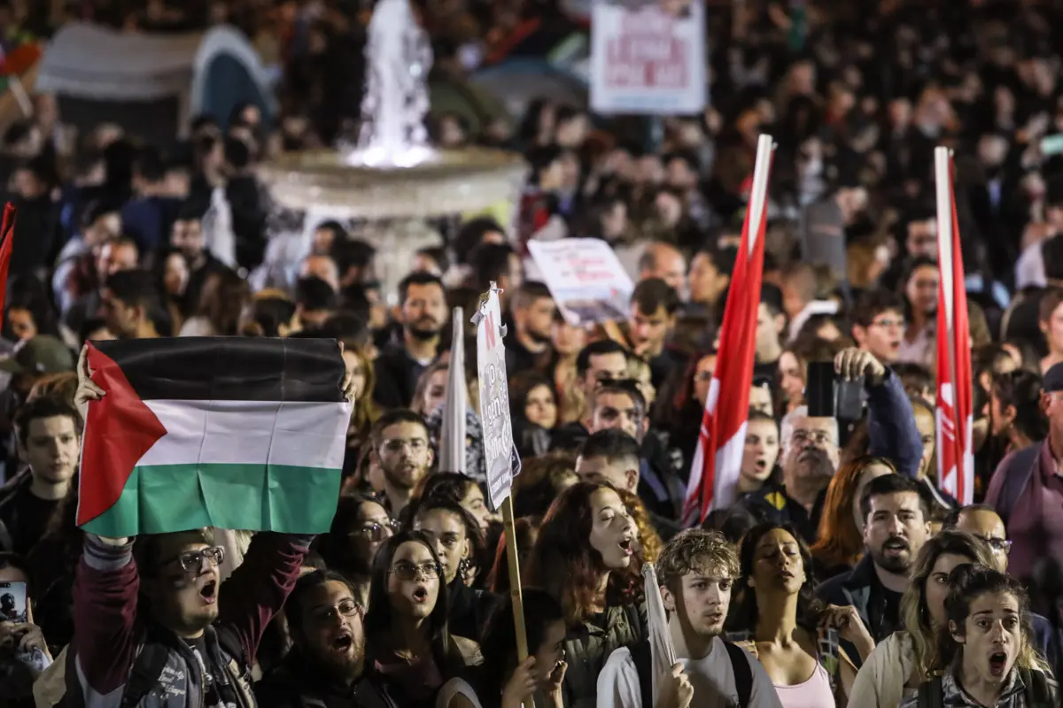 Imagem de contexto do artigo Vinte e oito detidos em concentração de apoio a palestinianos em Atenas