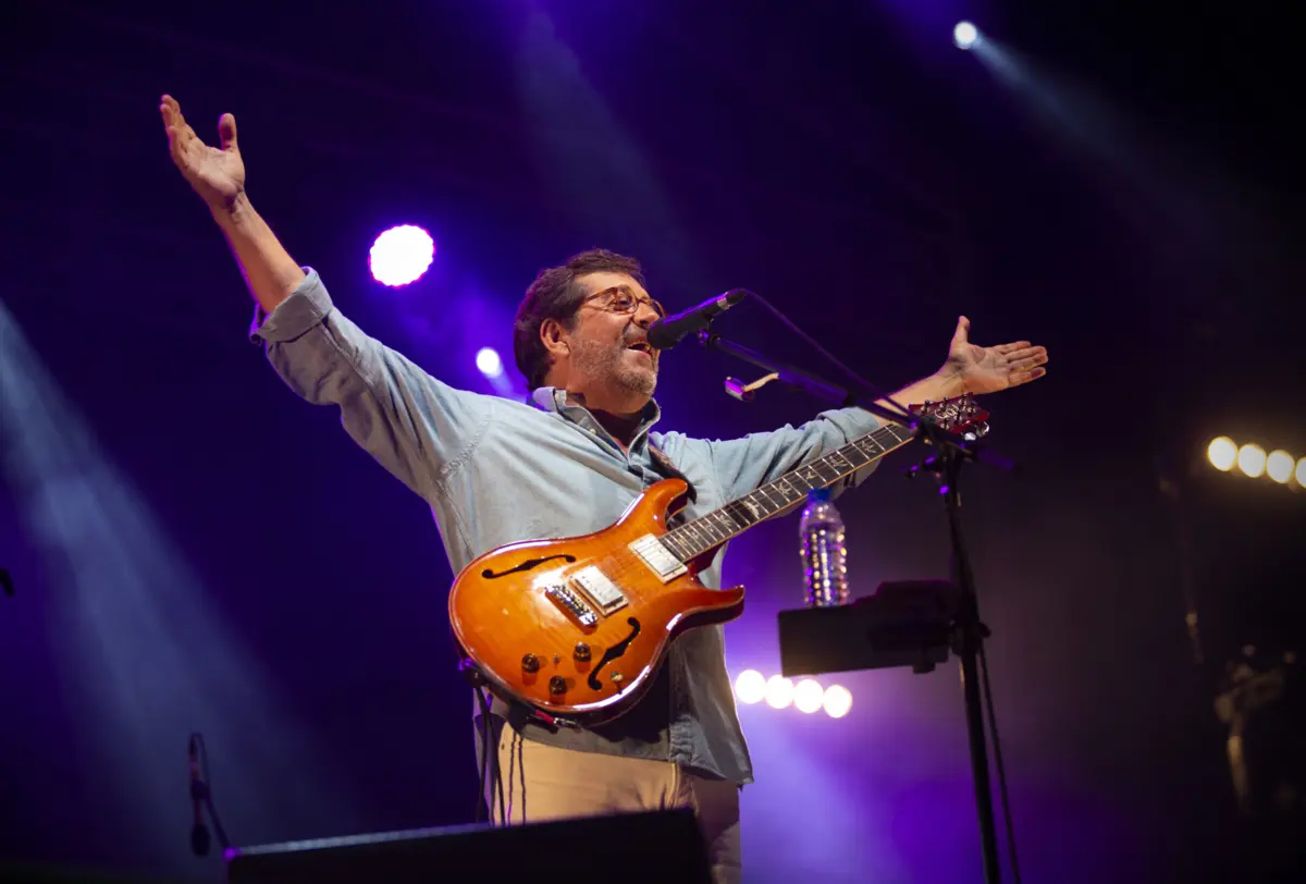 O concerto de Rui Veloso integra-se no objetivo definido pelo presidente da Assembleia da República de dar “um sinal à sociedade de que o Parlamento é uma casa aberta”