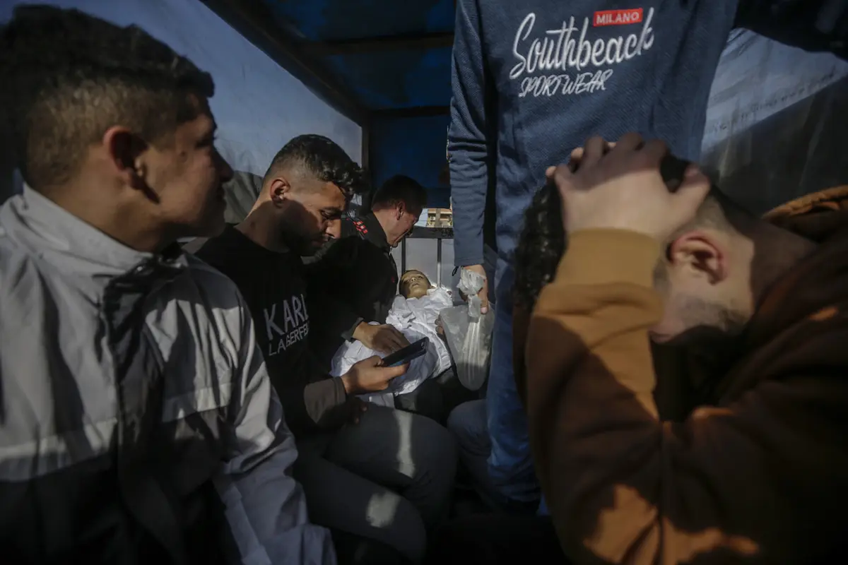 Guerra em Gaza já matou 45 mil palestinianos