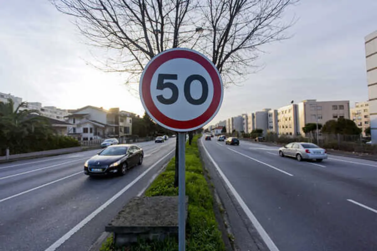 Em 2024, radares captaram 700 mil infrações por excesso de velocidade