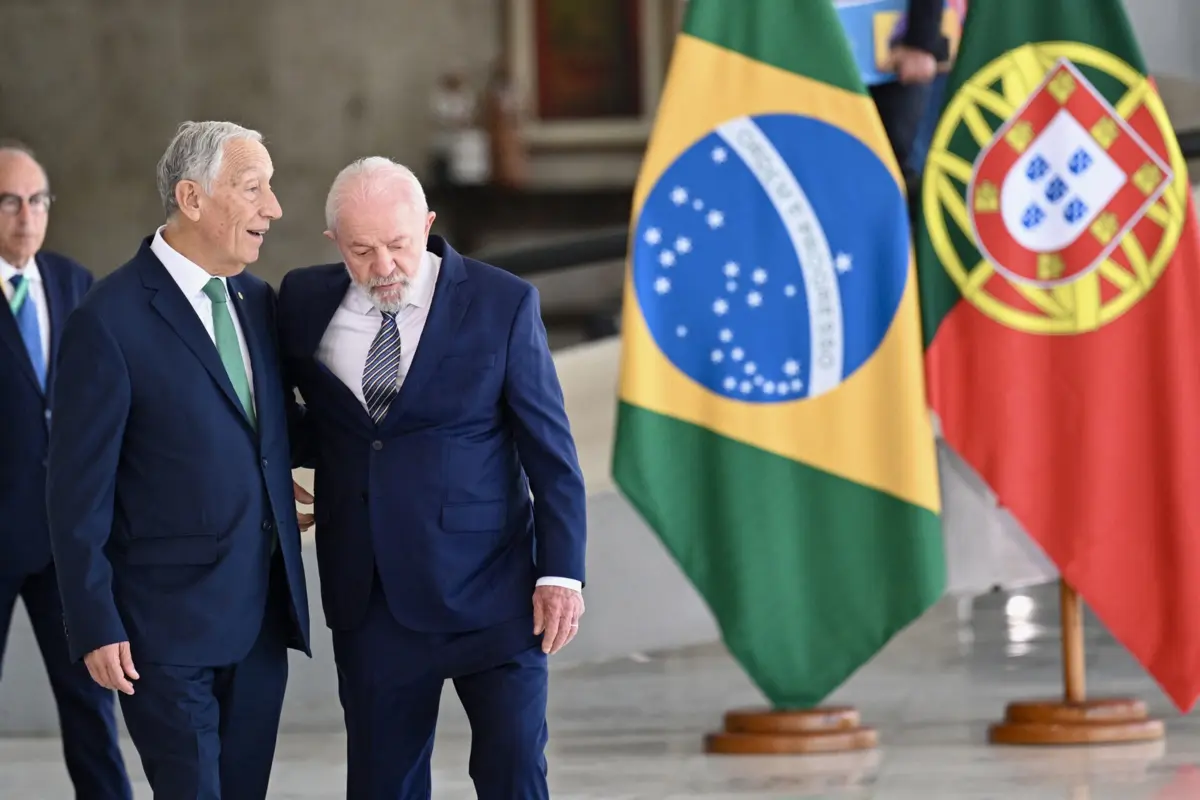 O presidente da República, Marcelo Rebelo de Sousa, com o seu homólogo brasileiro Lula da Silva