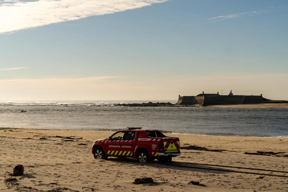 Operações de busca serão retomadas pelas 8 horas desta segunda-feira