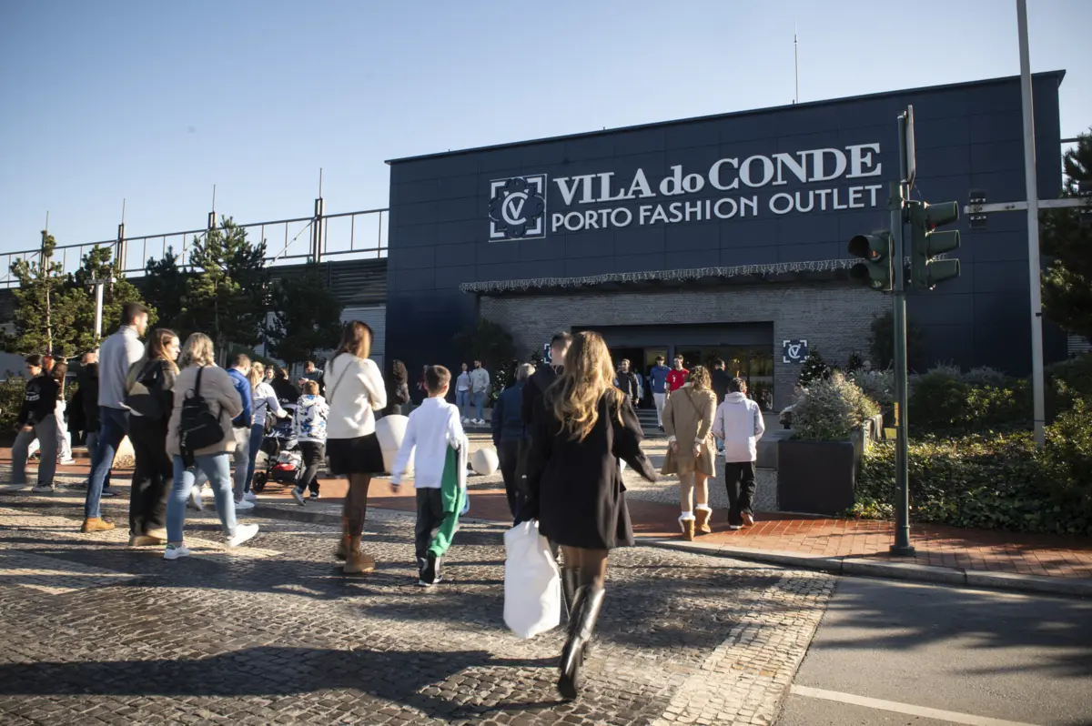 Saldos sobre saldos e férias escolares, uma fórmula irresistível para o consumo