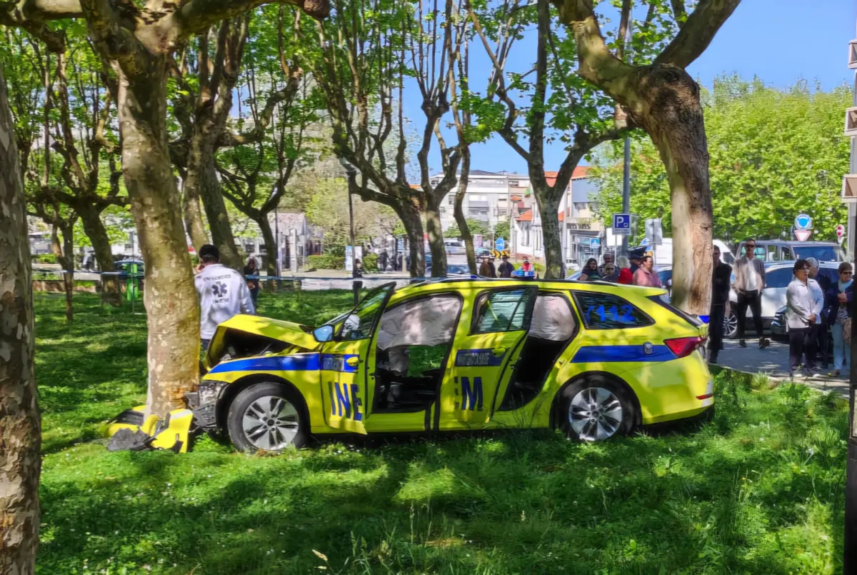 Acidente ocorreu nas traseiras do Tribunal de Espinho