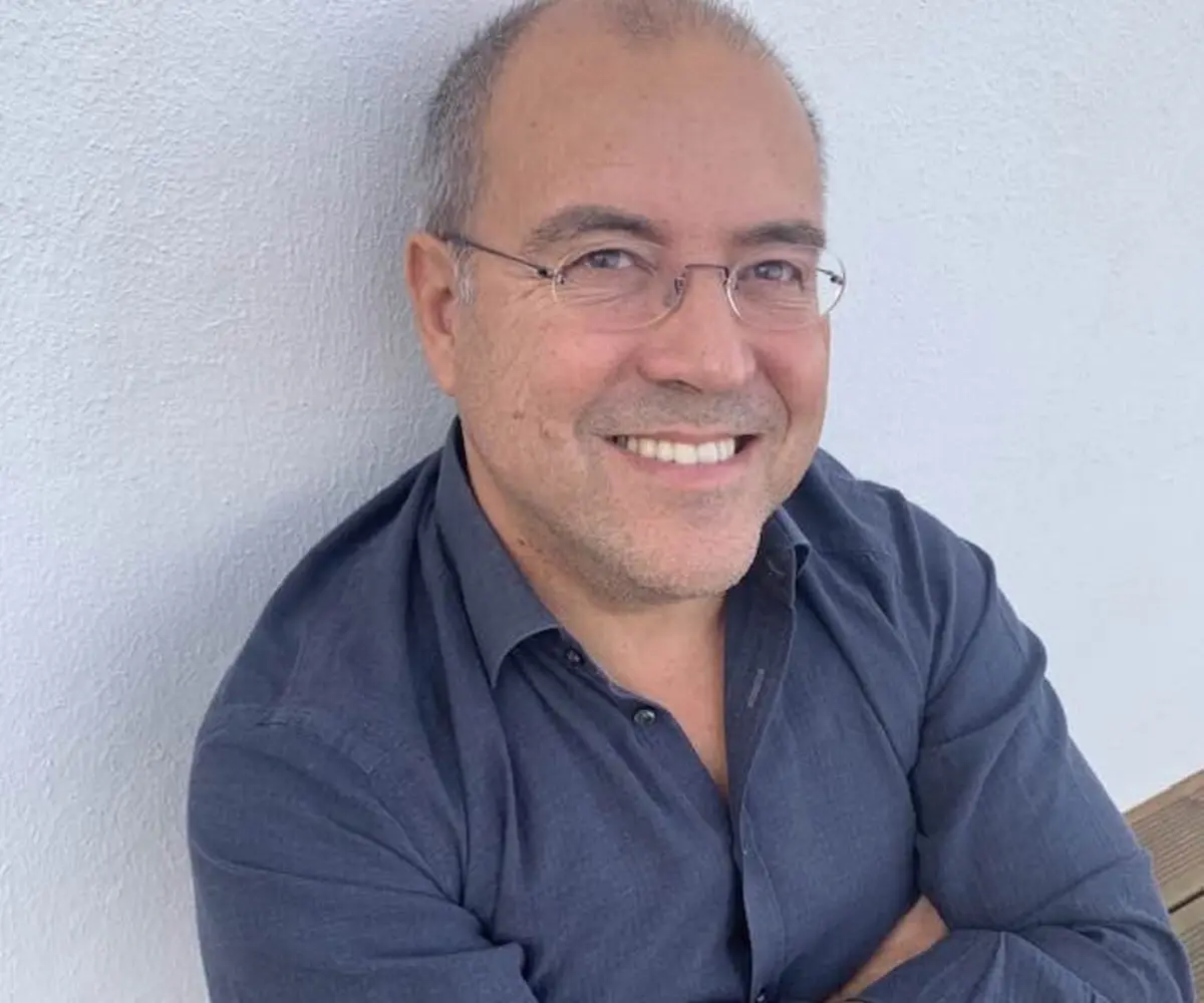 “A última versão do poema cabe a quem a vai ler”, diz Nuno Artur Silva