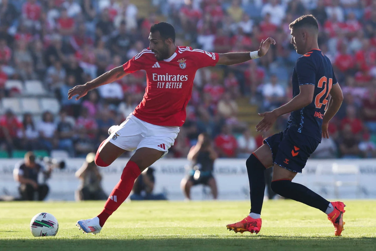 Pavlidis bisou na partida, mas foi insuficiente para garantir a vitória