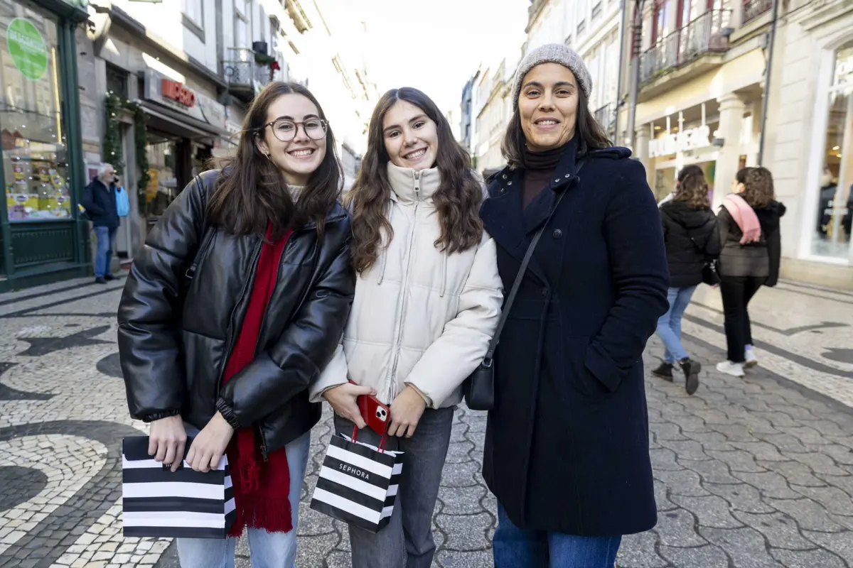 Maria, Marta e Liliana, de Aveiro, foram fazer compras a Santa Catarina, no Porto