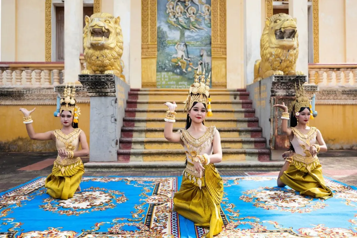 O Camboja é um dos destinos em destaque na edição de fevereiro da Volta ao Mundo