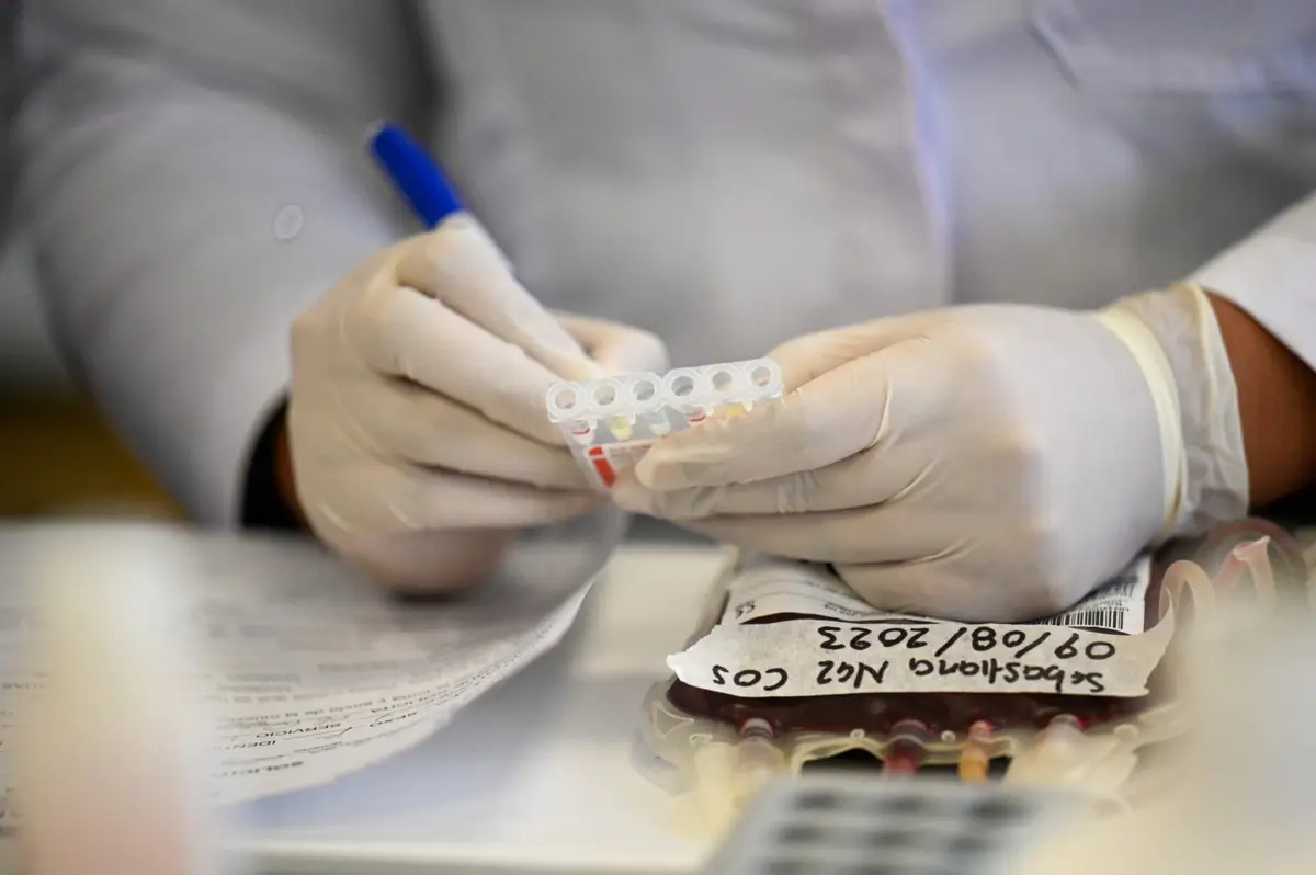 Imagem de contexto do artigo Cientistas tentam diagnosticar Alzheimer com análises rápidas ao sangue