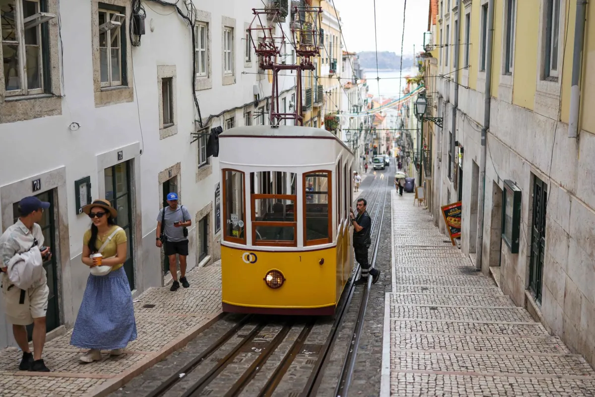 Imagem de contexto do artigo Carris lança carreira alternativa ao ascensor da Glória
