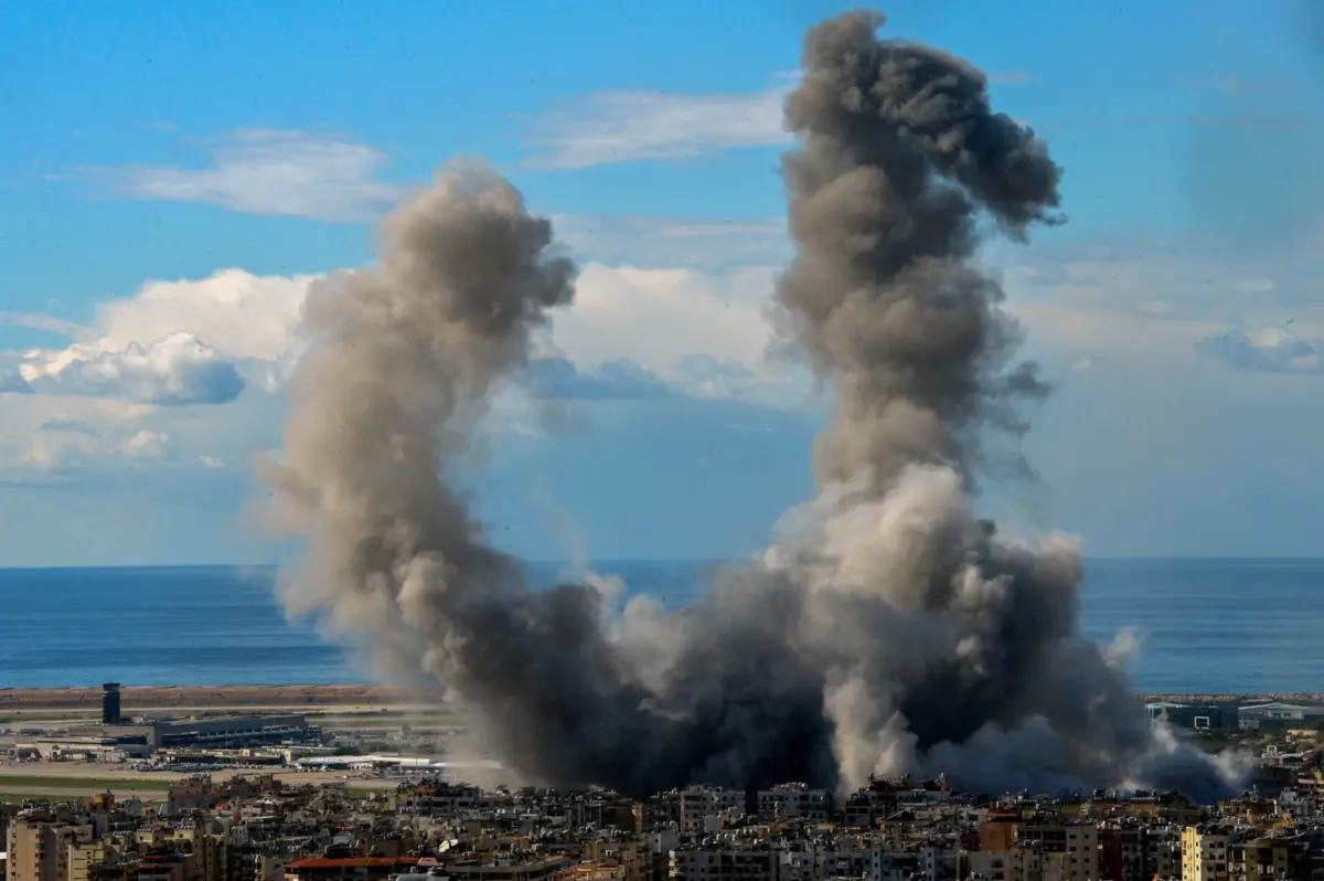 O exército anunciou os ataques poucas horas antes de o Gabinete de Segurança de Israel se reunir para votar e possivelmente aprovar um acordo de cessar-fogo no Líbano proposto pelos Estados Unidos