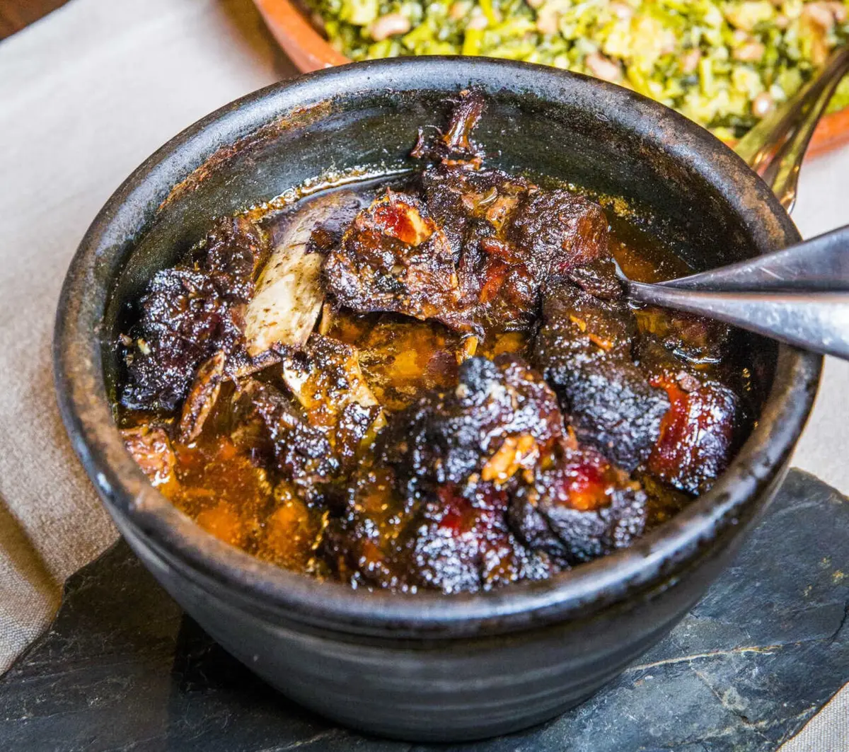 Chanfana é feita com carne de cabra