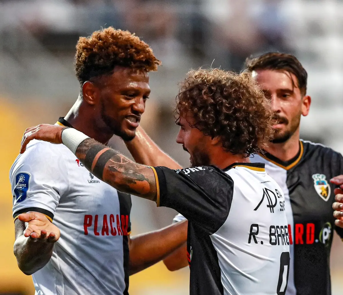 Zé Luís marcou na estreia a titular pelo Farense