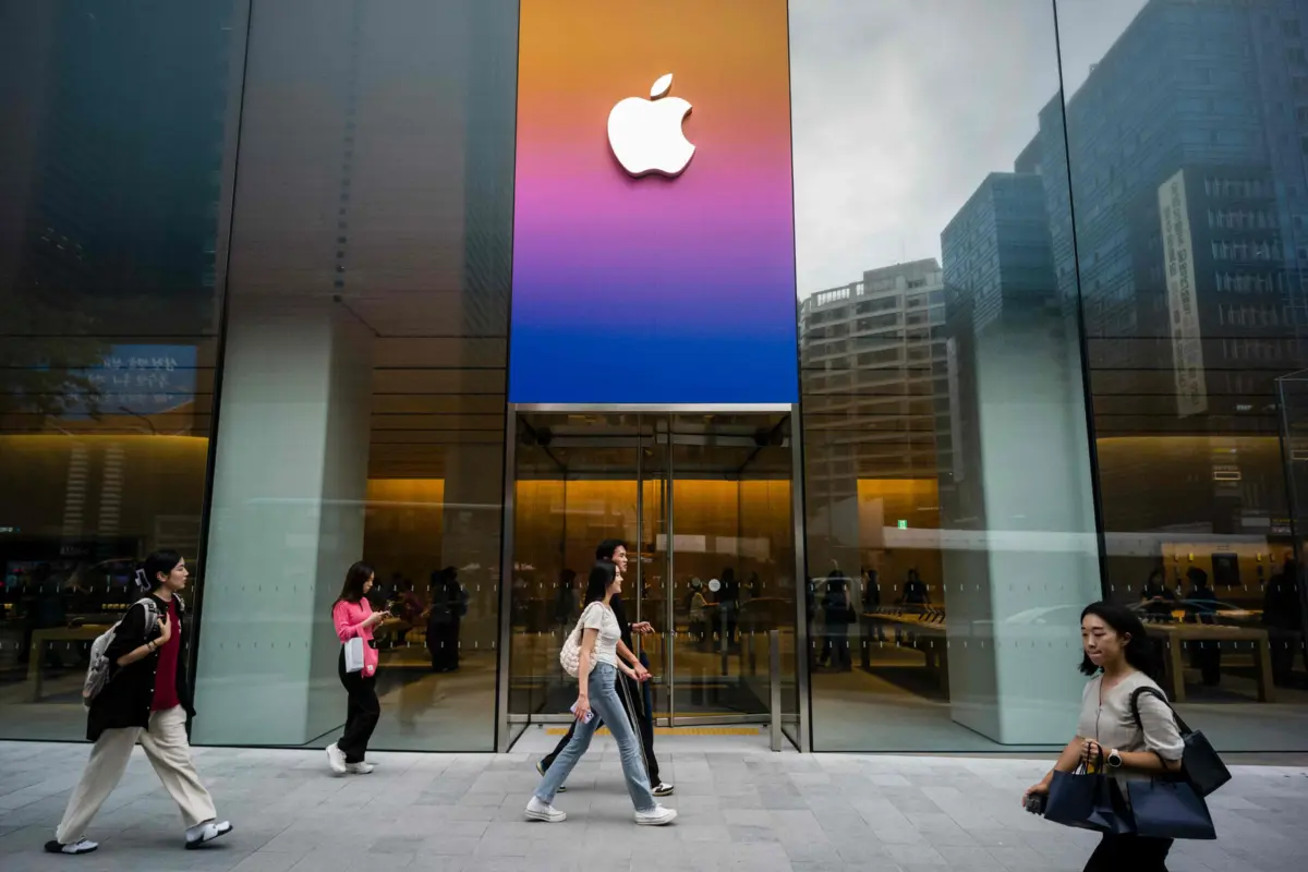 A notícia do processo fez com que as ações da Apple caíssem até 4,3% em Wall Street, na quinta-feira